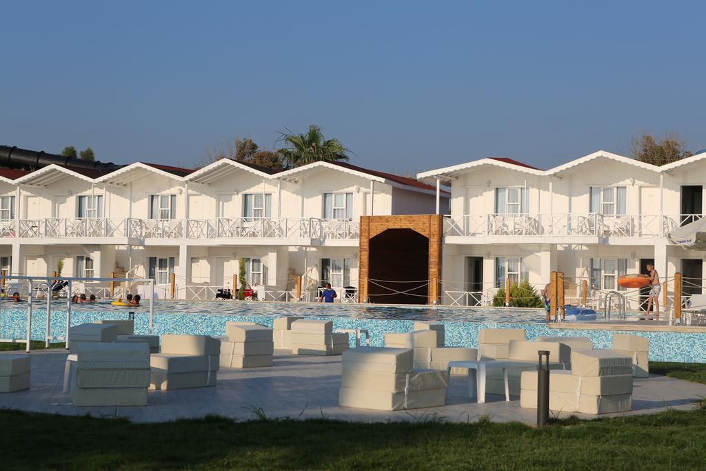 Risus Beach Resort Hotel Kuşadası Exterior photo
