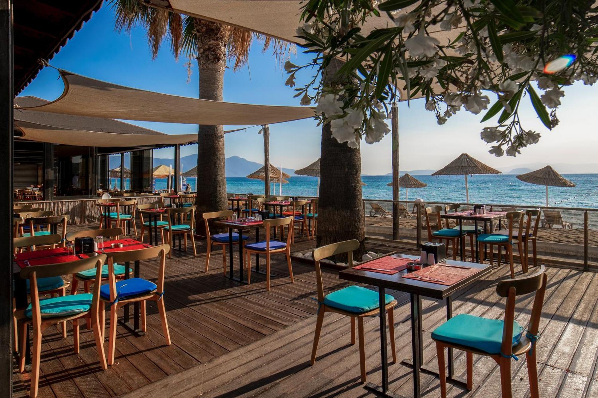 Risus Beach Resort Hotel Kuşadası Exterior photo